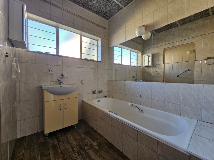 4 Bedroom Property for Sale in Vaalpark Free State